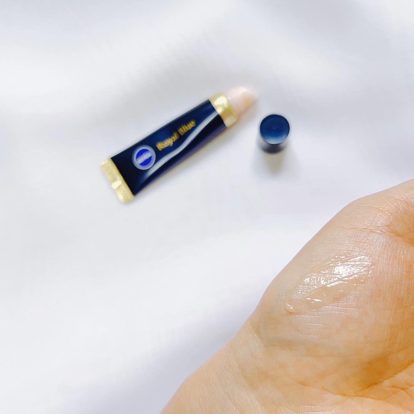 ニベア ロイヤルブルーリップ 濃密美容ケア/ニベア/リップ美容液を使ったクチコミ(3枚目)