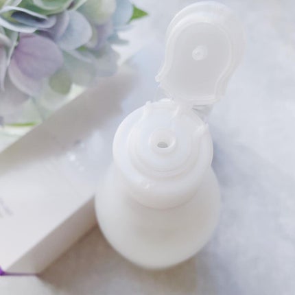 フローディア シャンプー スリークライト/FLOWDIA/サロンシャンプーを使ったクチコミ(4枚目)