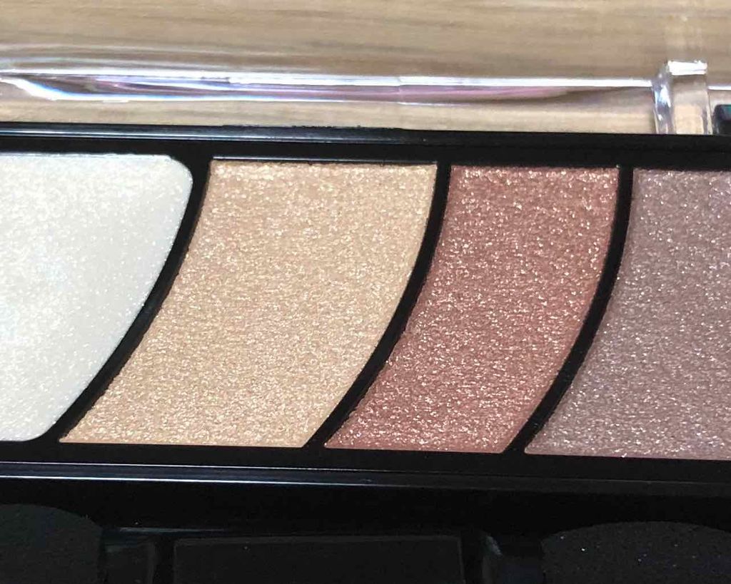 グラデーション アイ カラー(チップ付)/ちふれ/アイシャドウパレットを使ったクチコミ(2枚目)