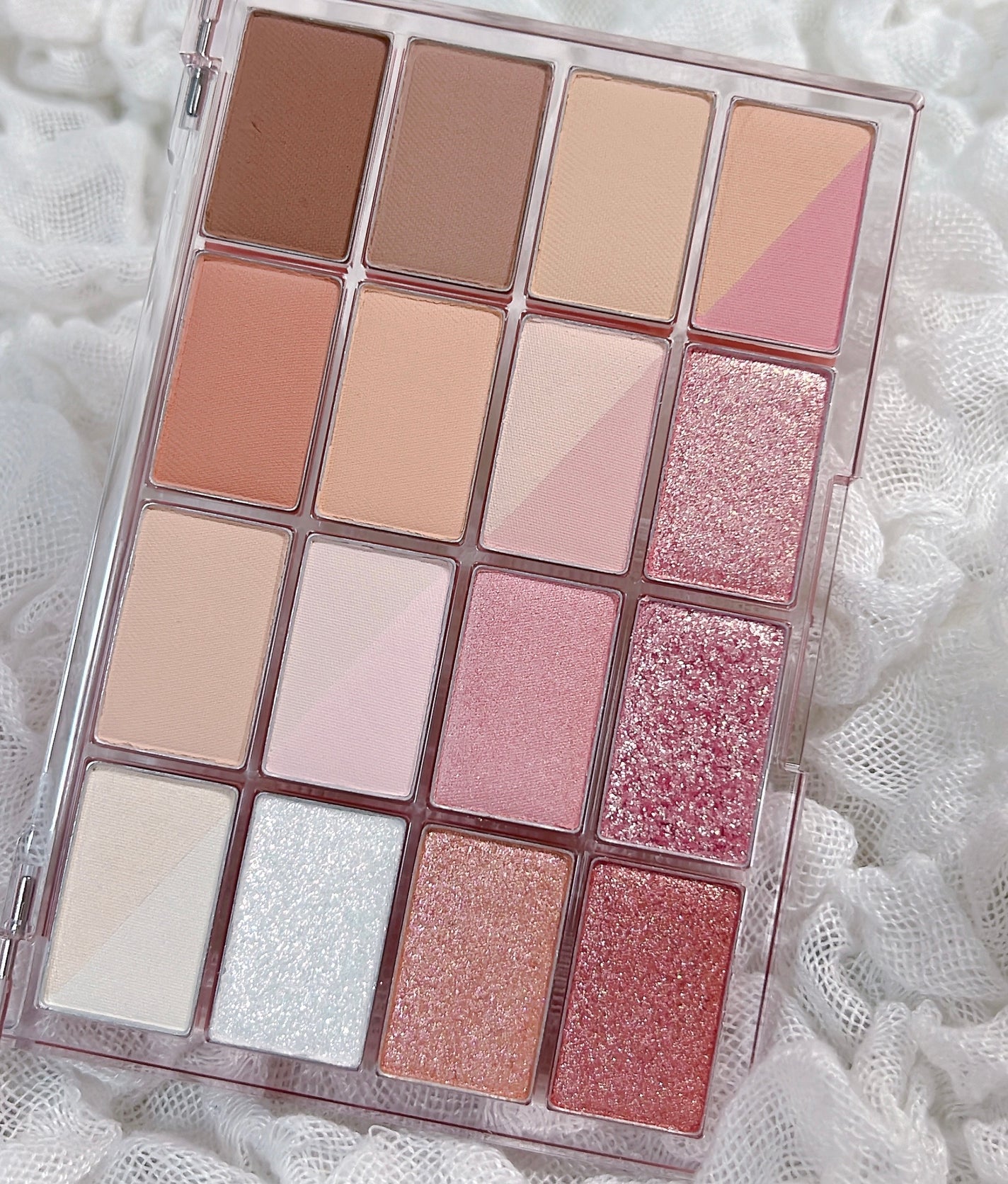 ソフトブラーリングアイパレット/wakemake/アイシャドウパレットを使ったクチコミ(4枚目)