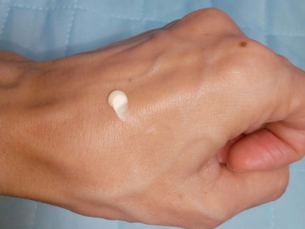 ラスティングマルチアイベース WP/キャンメイク/アイシャドウベースを使ったクチコミ(2枚目)