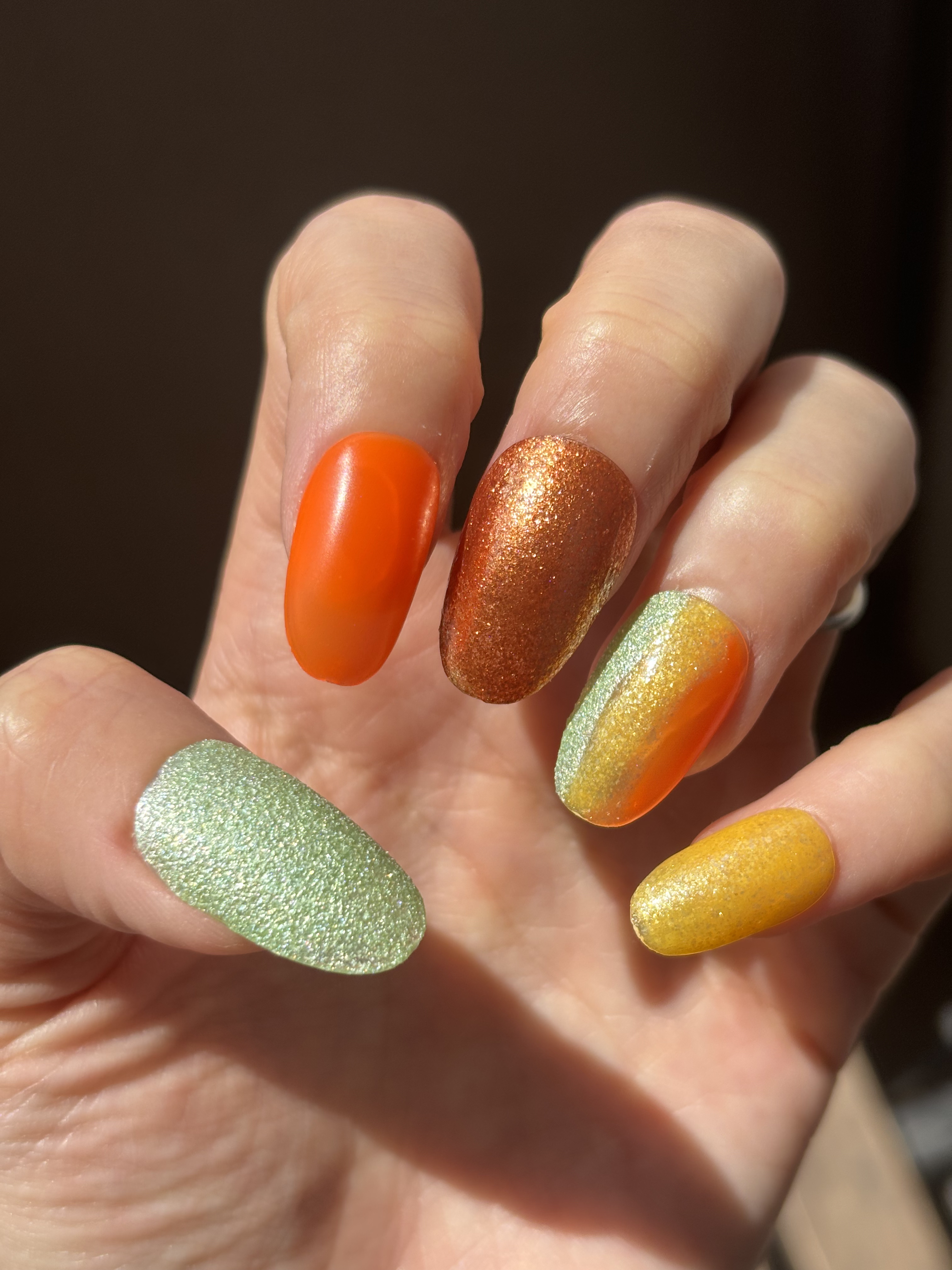 ネイルホリック フローズンシュガー GR760/ネイルホリック/マニキュアを使ったクチコミ（2枚目）