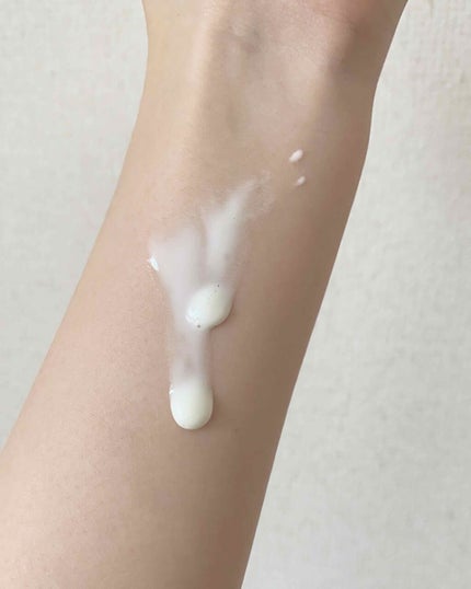 サンプロテクション ボディクリーム/レ・メルヴェイユーズ ラデュレ/日焼け止めクリームを使ったクチコミ(3枚目)