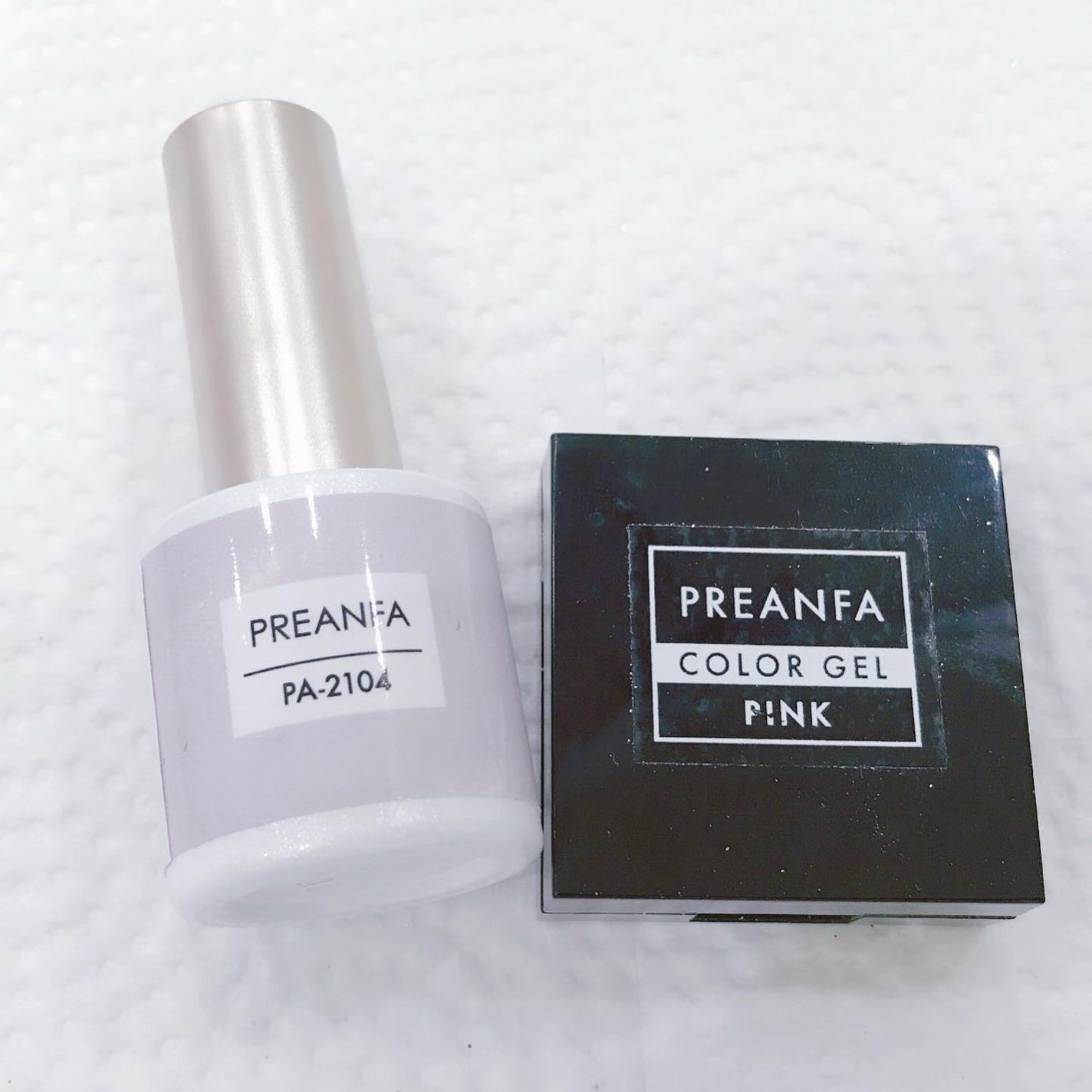 なかやまちえこ on LIPS 「ホログラムとグラデーション✨⠀⠀マイネイルとお揃いホログラムオ..」(5枚目)