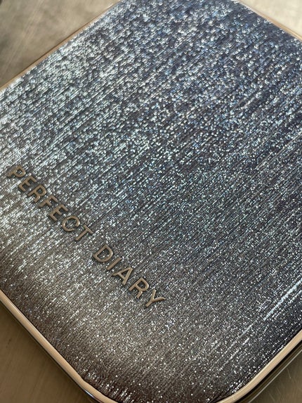 PERFECT DIARY (パーフェクトダイアリー)「原石」9色アイシャドウ クリスマス限定/PERFECT DIARY/アイシャドウパレットを使ったクチコミ(2枚目)