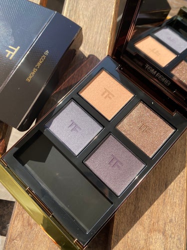 アイ カラー クォード 45 アイコニック スモーク/TOM FORD BEAUTY/アイシャドウパレットを使ったクチコミ（3枚目）