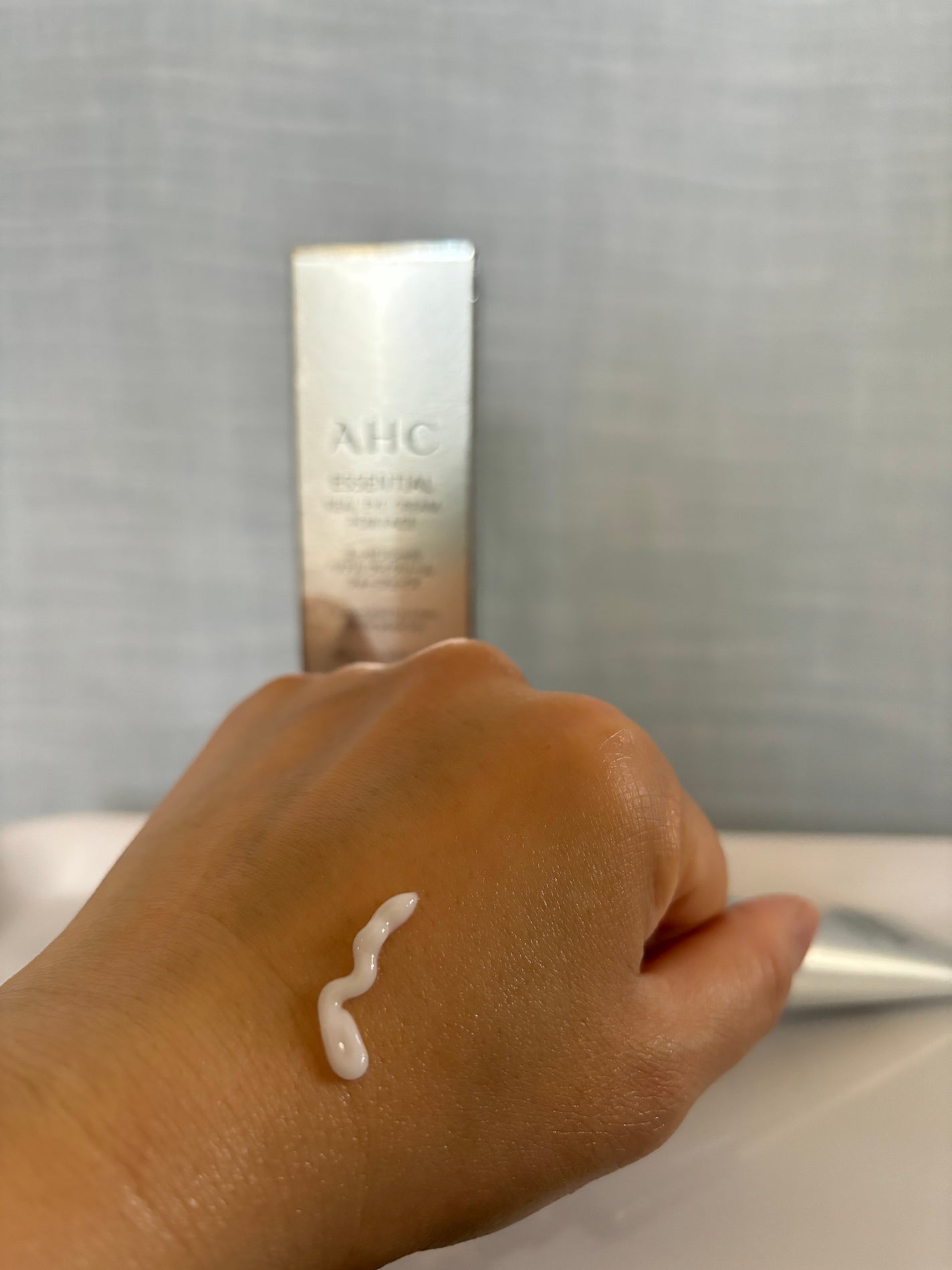 エッセンシャル リアル アイクリーム フォーフェイス/AHC/アイケア・アイクリームを使ったクチコミ(2枚目)