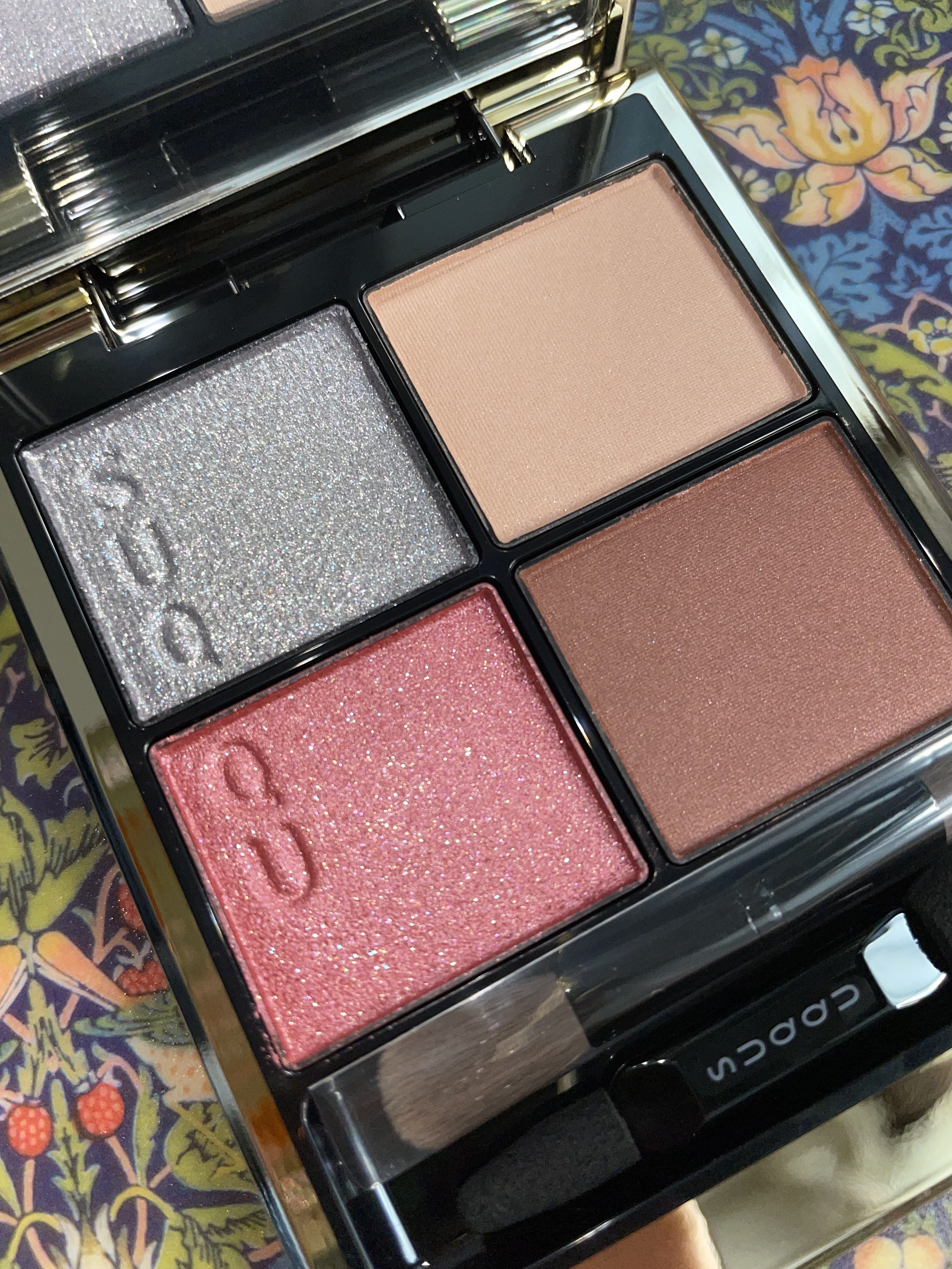 シグニチャー カラー アイズ 127 褐砂 - KASSA（限定色）/SUQQU/アイシャドウパレットを使ったクチコミ（1枚目）