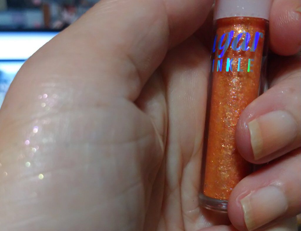 シュガー トゥインクル リキッド グリッター/PERIPERA/グリッターを使ったクチコミ（2枚目）