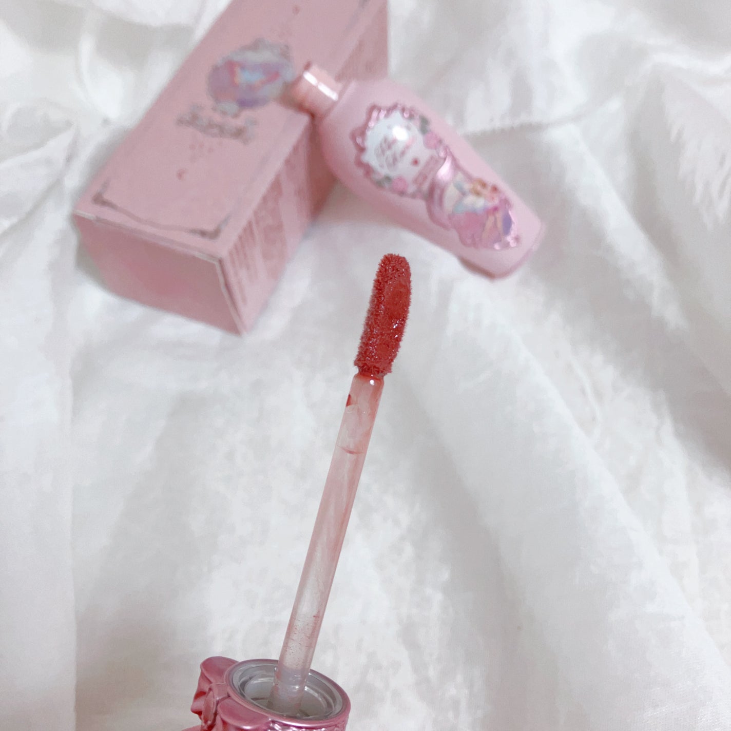 ミッドサマーフェアリーテイルズコレクション リップラッカー/FlowerKnows/リップグロスを使ったクチコミ(4枚目)