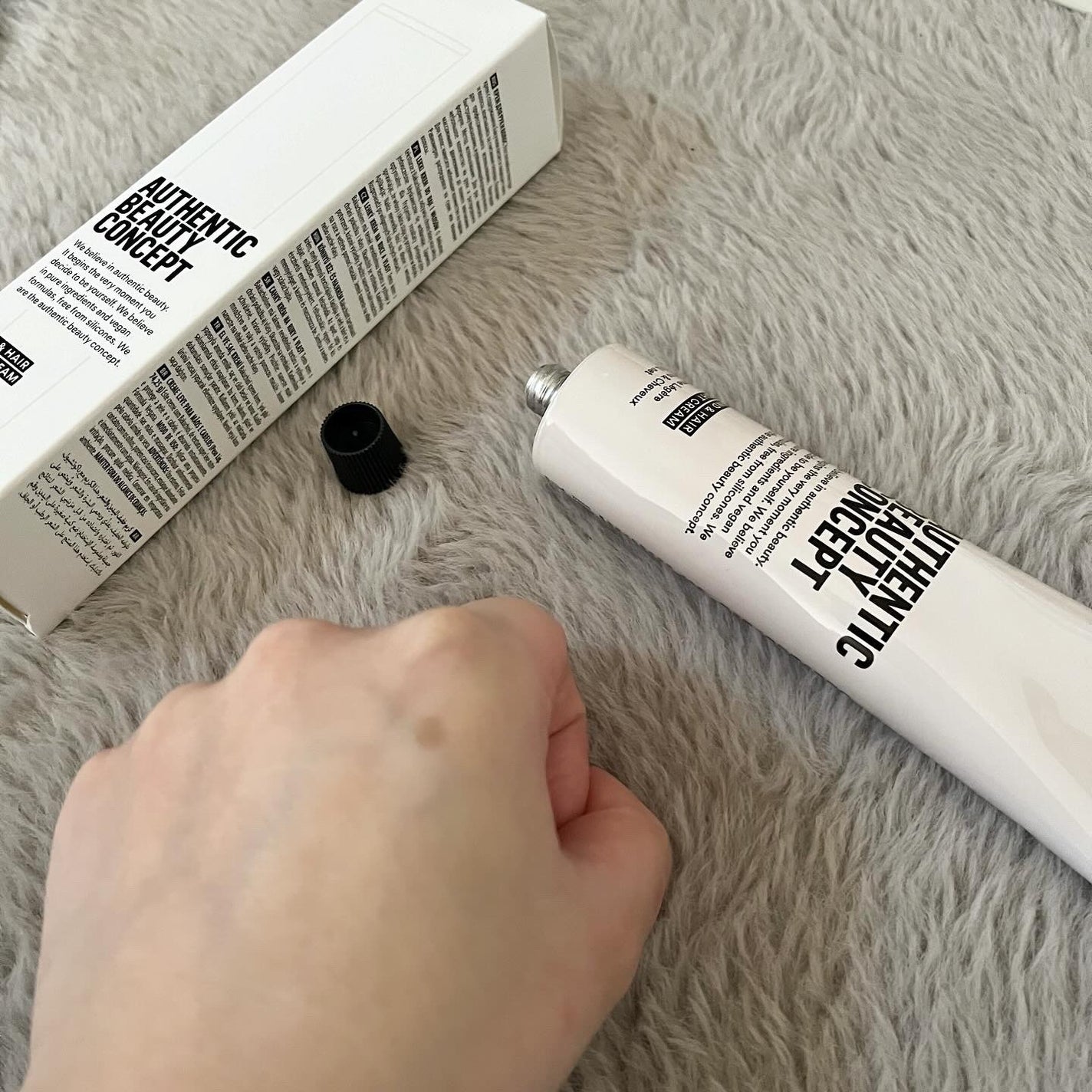 ハンド&ヘア ライトセラム/AUTHENTIC BEAUTY CONCEPT/ハンドクリームを使ったクチコミ(3枚目)