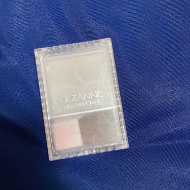 #使い切りコスメ 

ミックスカラーチーク ハイライト / CEZANNE

かれこれ5年くらい使い続けたハイライトを使い切り！人生初のハイライトでした😌✨
一時期ハイライトをサボってしまう時があったの