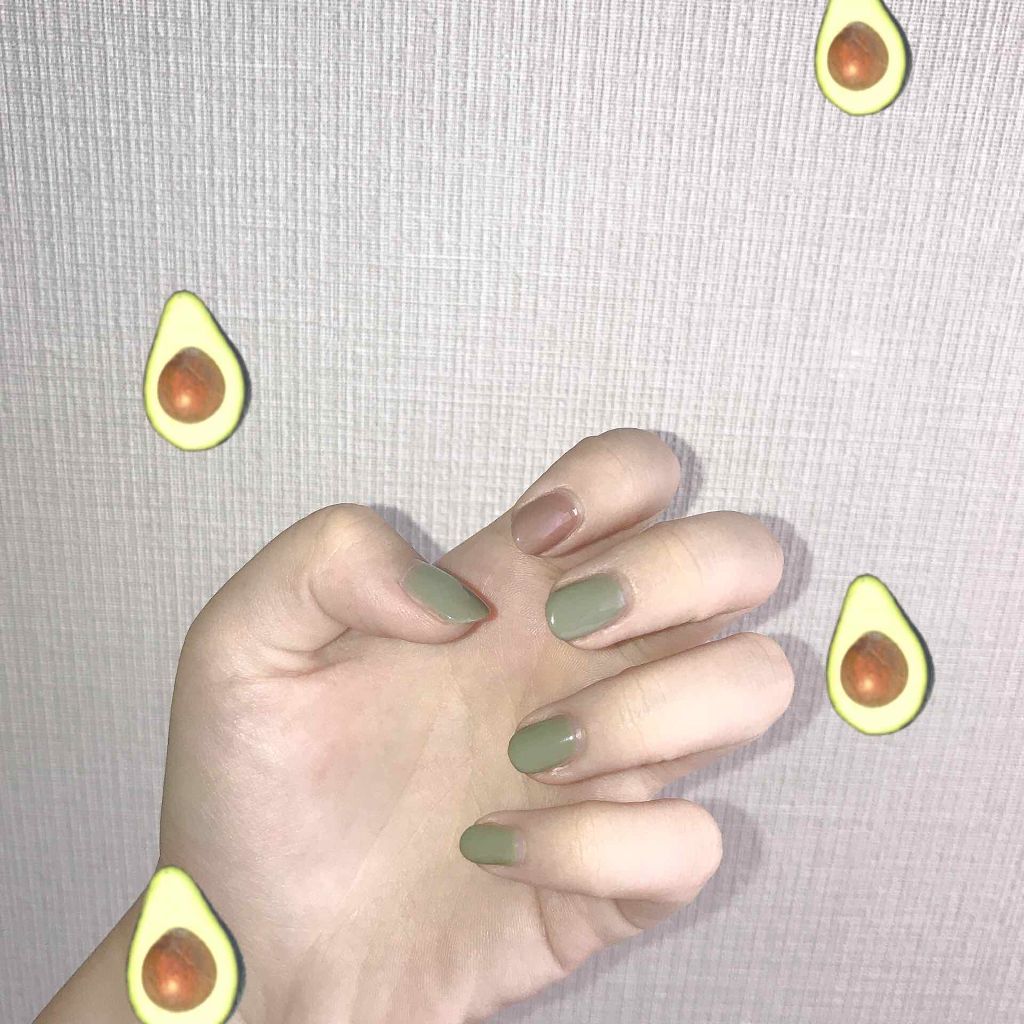 mmmmm on LIPS 「初のジェルネイル🥑#シンプル秋ネイル#はじめての投稿..」(1枚目)