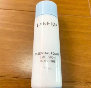 LANEIGE エッセンシャルパワーエマルジョンモイスチャーのクチコミ「LANEIGE
エッセンシャルパワーエマルジョンモイスチャー


ホホバオイル成分、ローヤルゼ.....」（1枚目）