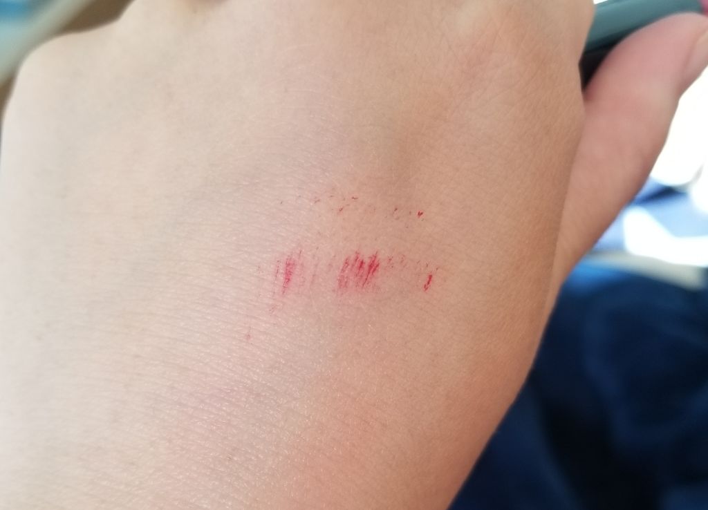 ステイオンバームルージュ/キャンメイク/口紅を使ったクチコミ(3枚目)