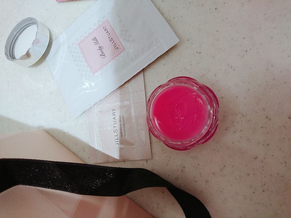 フルーツ リップバーム N/JILL STUART/リップケアを使ったクチコミ(2枚目)