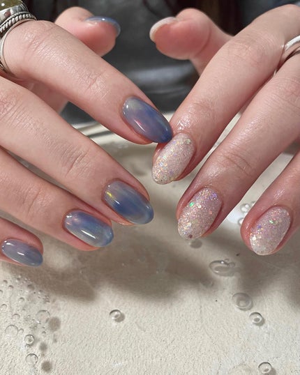 ayaaa0927 on LIPS 「発光する𝘣𝘭𝘶𝘦とマットなラメラメ♡࿐⋆*いつもかわいいア..」(1枚目)