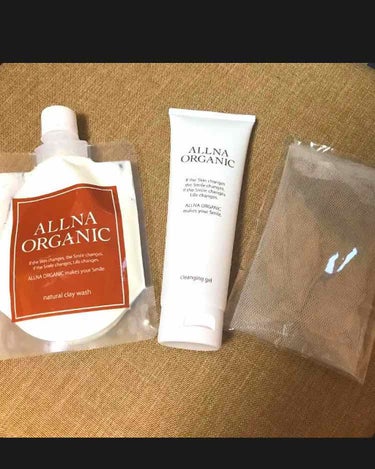 ALLNA ORGANIC クレンジングのクチコミ「割と濃いメイクもこのクレンジングはさらっと落ちます。こすらなくてもいいので肌に優しい感じがしま.....」（1枚目）