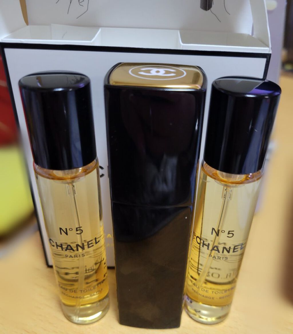 CHANEL シャネル N°5 オードゥ トワレット(ヴァポリザター)のクチコミ「CHANEL ♡No5 オードトワレ 

✼••┈┈••✼••┈┈••✼••┈┈••✼••┈┈.....」（2枚目）