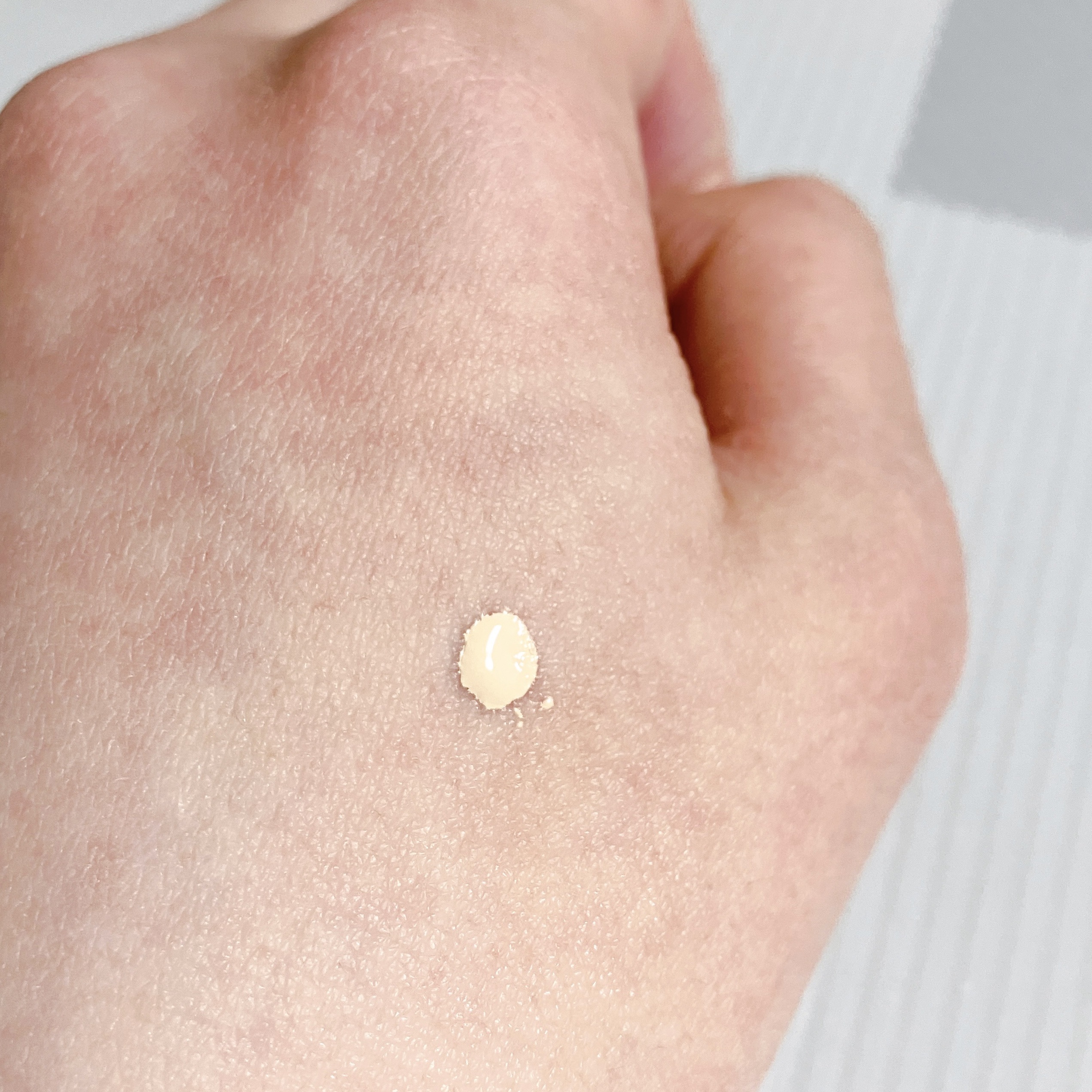 カバーパーフェクション チップコンシーラー 0.5 アイスベージュ/the SAEM/リキッドコンシーラーを使ったクチコミ（2枚目）