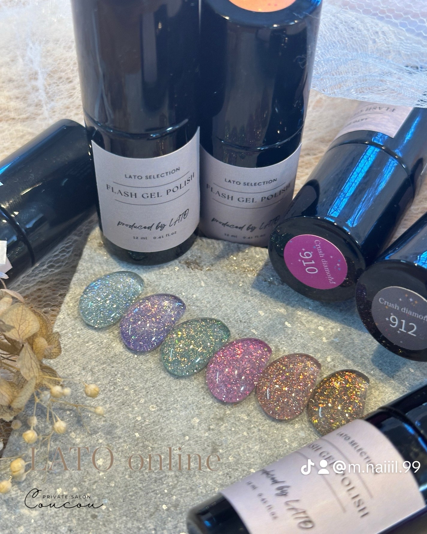 🐒ズボラママみっちゃんの高見えネイル💅 on LIPS 「見てーー!!めっちゃ綺麗でしょ💓もう、きらっきらでかわいいの😳..」(1枚目)