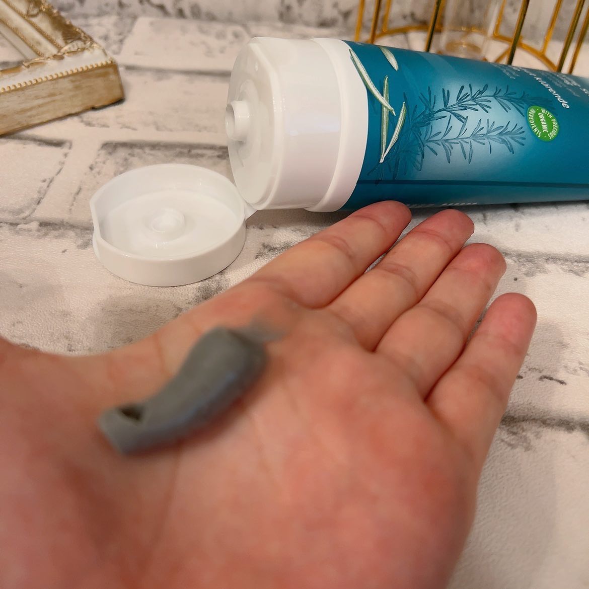 ローズマリー スカルプクレンジング/WELEDA/頭皮クレンジングを使ったクチコミ（2枚目）