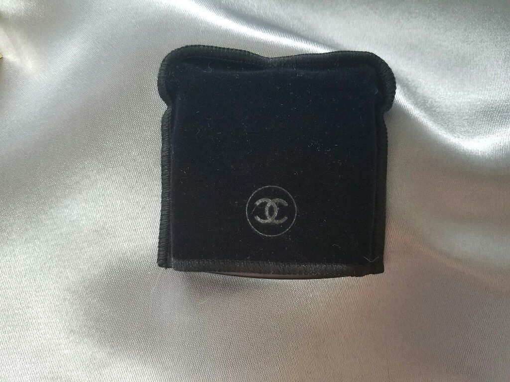 オンブル プルミエール プードゥル/CHANEL/単色アイシャドウを使ったクチコミ(2枚目)