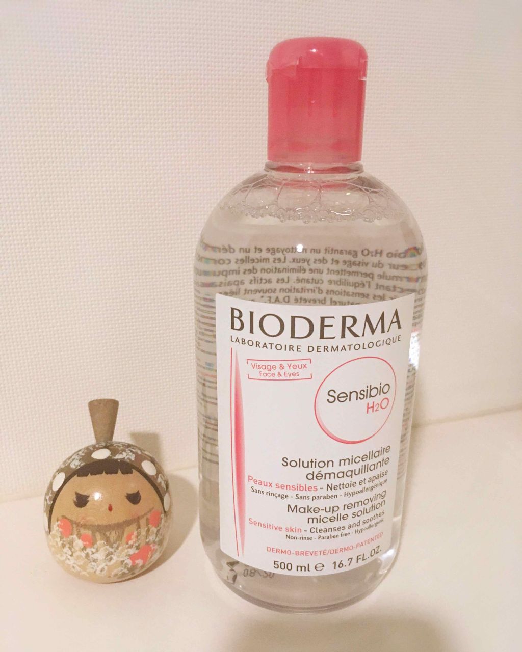 1番お気に入りのポイントメイクリムーバー！💕

◎落とした後が優しいかんじ
◎マスカラもアイラインもするーん
◎界面活性剤フリー(たしか)←
◎ビッグボトルならまぁまぁのコスパ

落とすケアも大事だからね〜いいのを使い続けたいな(*´ω｀