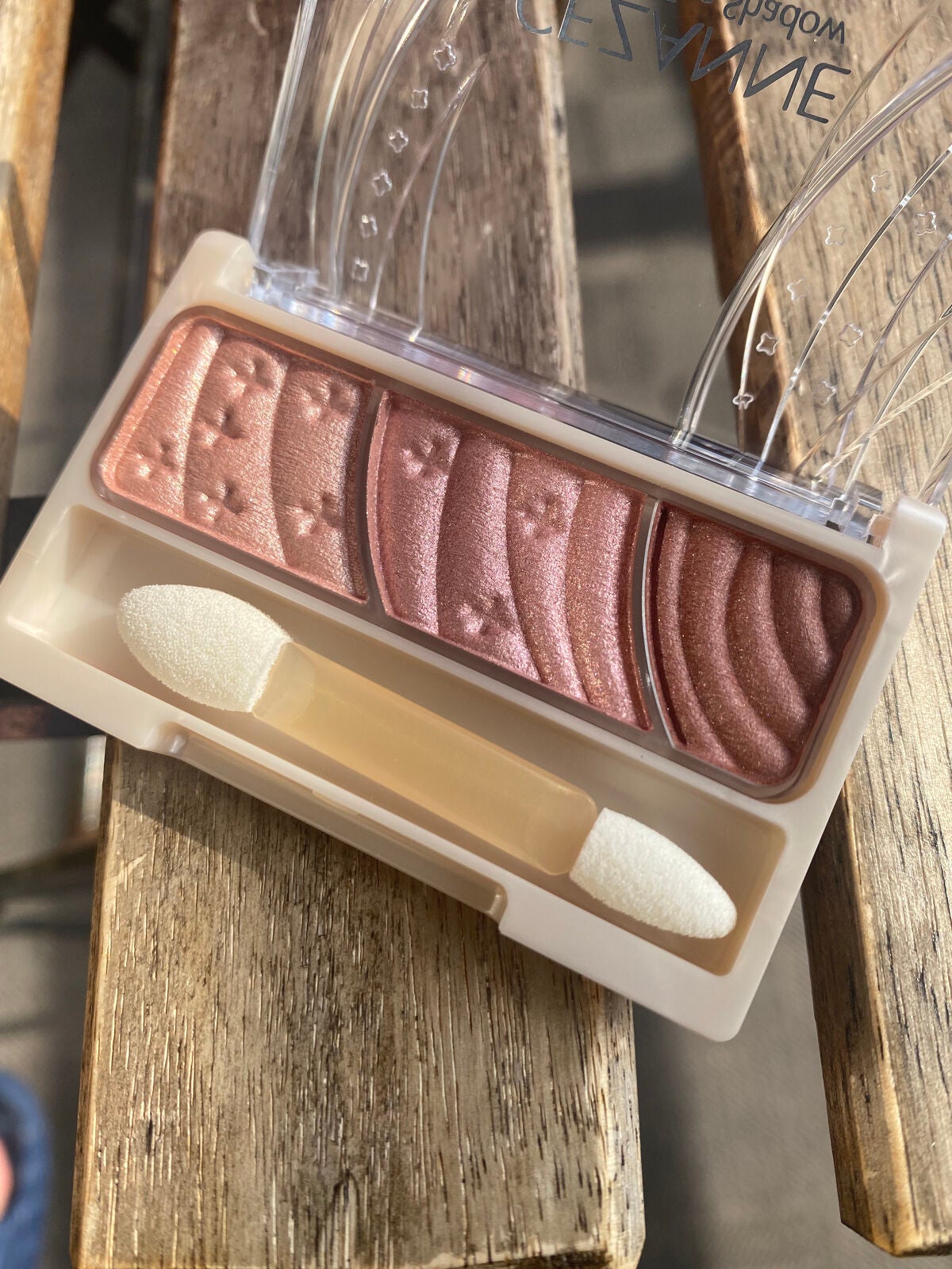 トーンアップアイシャドウ/CEZANNE/アイシャドウパレットを使ったクチコミ(4枚目)