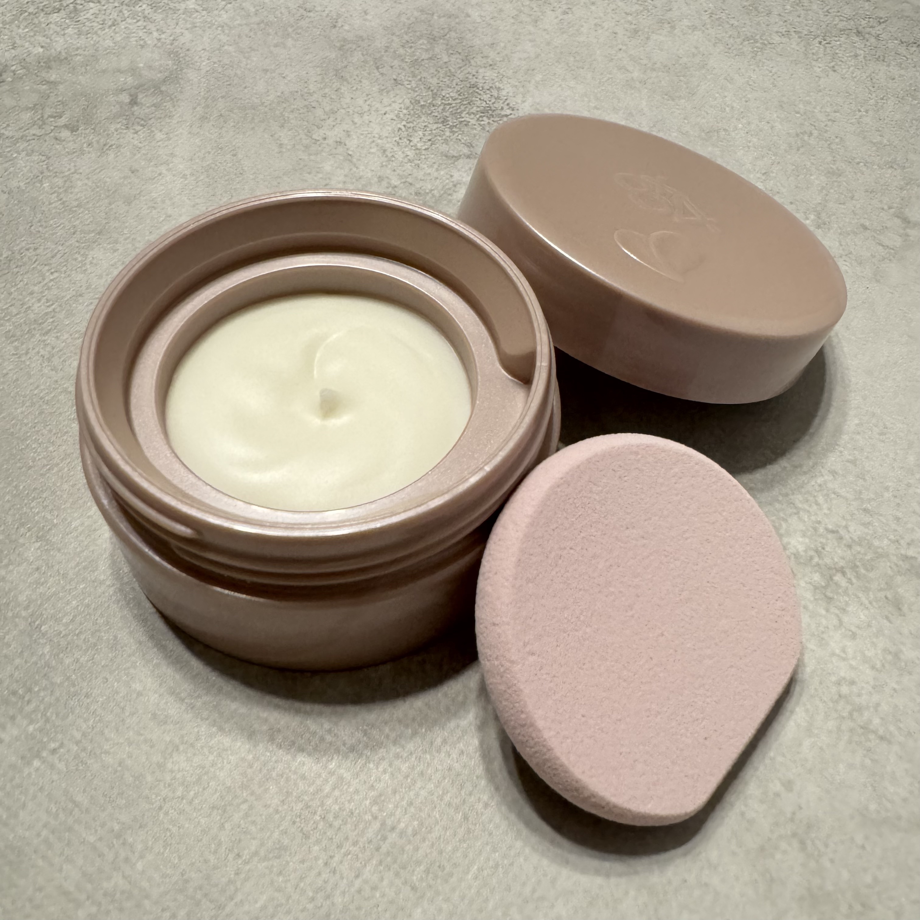 ８x４ デオドラントパテ【医薬部外品】/８ｘ４/デオドラント・制汗剤を使ったクチコミ（1枚目）