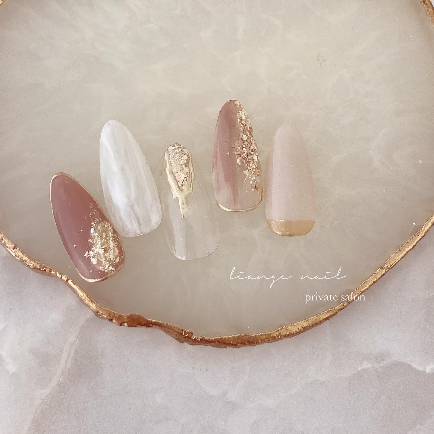 #ネイル,#夏ネイル,#大人ニュアンスネイル,#ニュアンスネイル,#ジェルネイル,#ミラーネイルのネイルデザイン