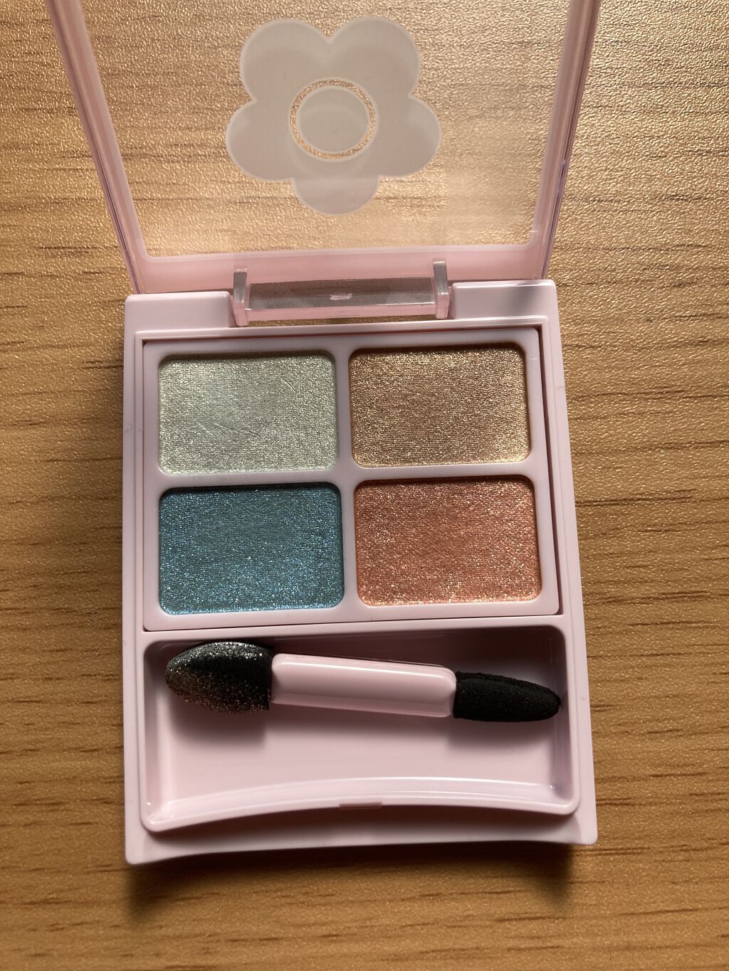 デイジードール アイカラー パレット G-01 アッシュミント/DAISY DOLL by MARY QUANT/アイシャドウパレットを使ったクチコミ（2枚目）