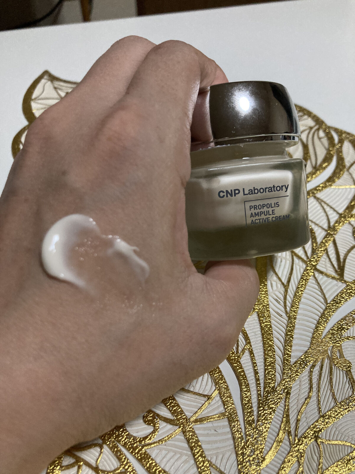 プロポリスアンプル オイルインクリーム/CNP Laboratory/フェイスクリームを使ったクチコミ（3枚目）