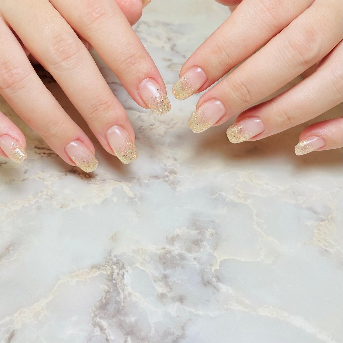 ビヨンセ奥二重向上委員長🥸LIPSパートナー🥳 on LIPS 「今月のお爪。ピンク×ゴールドのラメグラにしました🙆🩷年末年始も..」(1枚目)