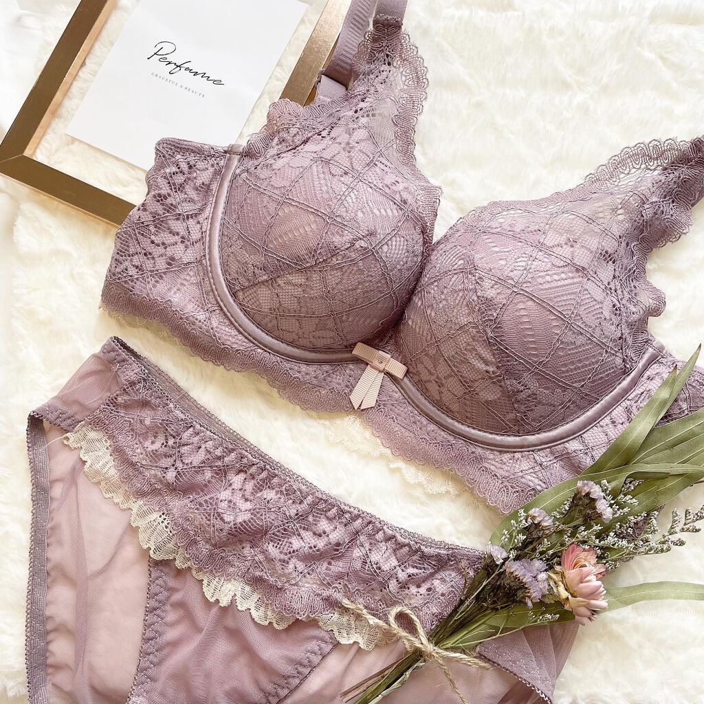 ðããŒããð¿âšãã©ãã100 on LIPS ã.@lingerie_neutralæ§ã®ããã«ã¬ãŒã¹ãã³ã¯ã€ã€..ãïŒ1æç®ïŒ