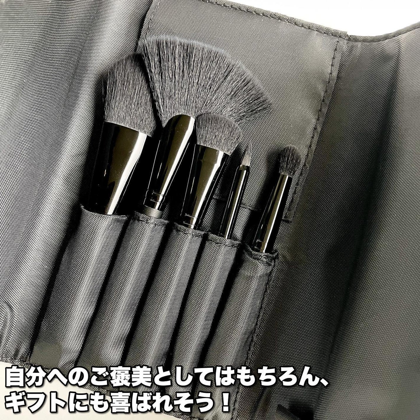 アン アーティスツ ギフト ブラシ コレクション /ローラ メルシエ/メイクアップキットを使ったクチコミ(7枚目)