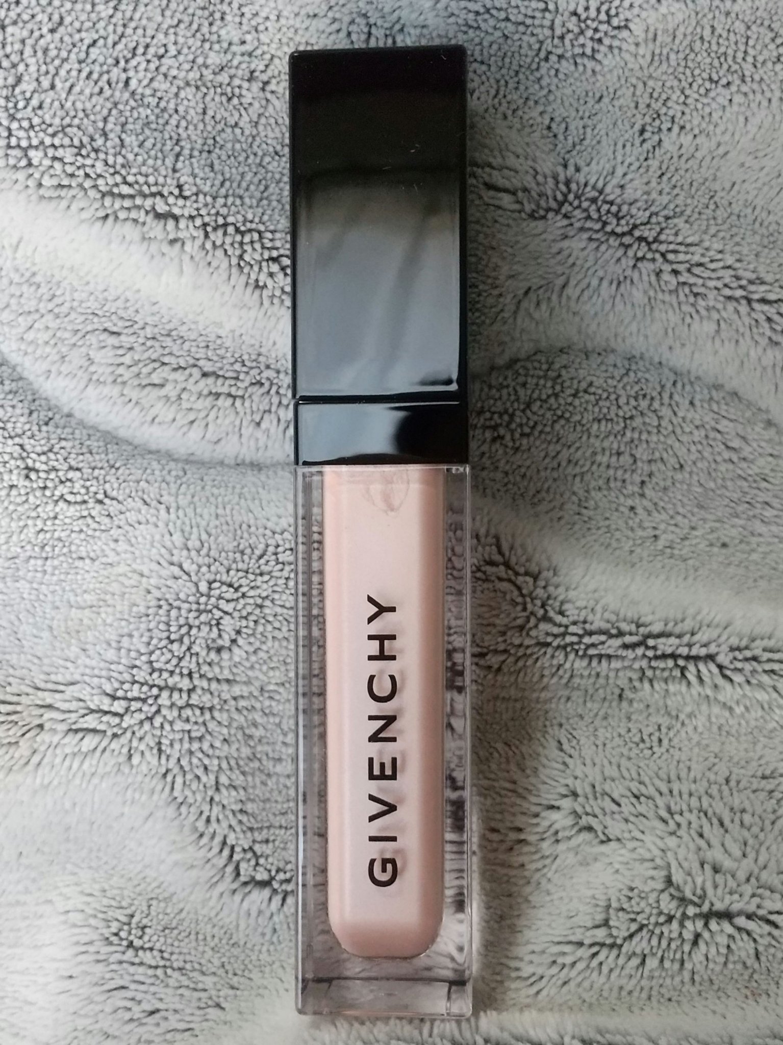 プリズム・リーブル・ スキンケアリング・ハイライター ローズ エクストラヴァガンザ/GIVENCHY/リキッドハイライトを使ったクチコミ（3枚目）