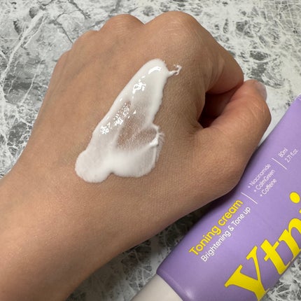 ワイトニング 美白ボディークリーム/Ytning/ボディクリームを使ったクチコミ(4枚目)