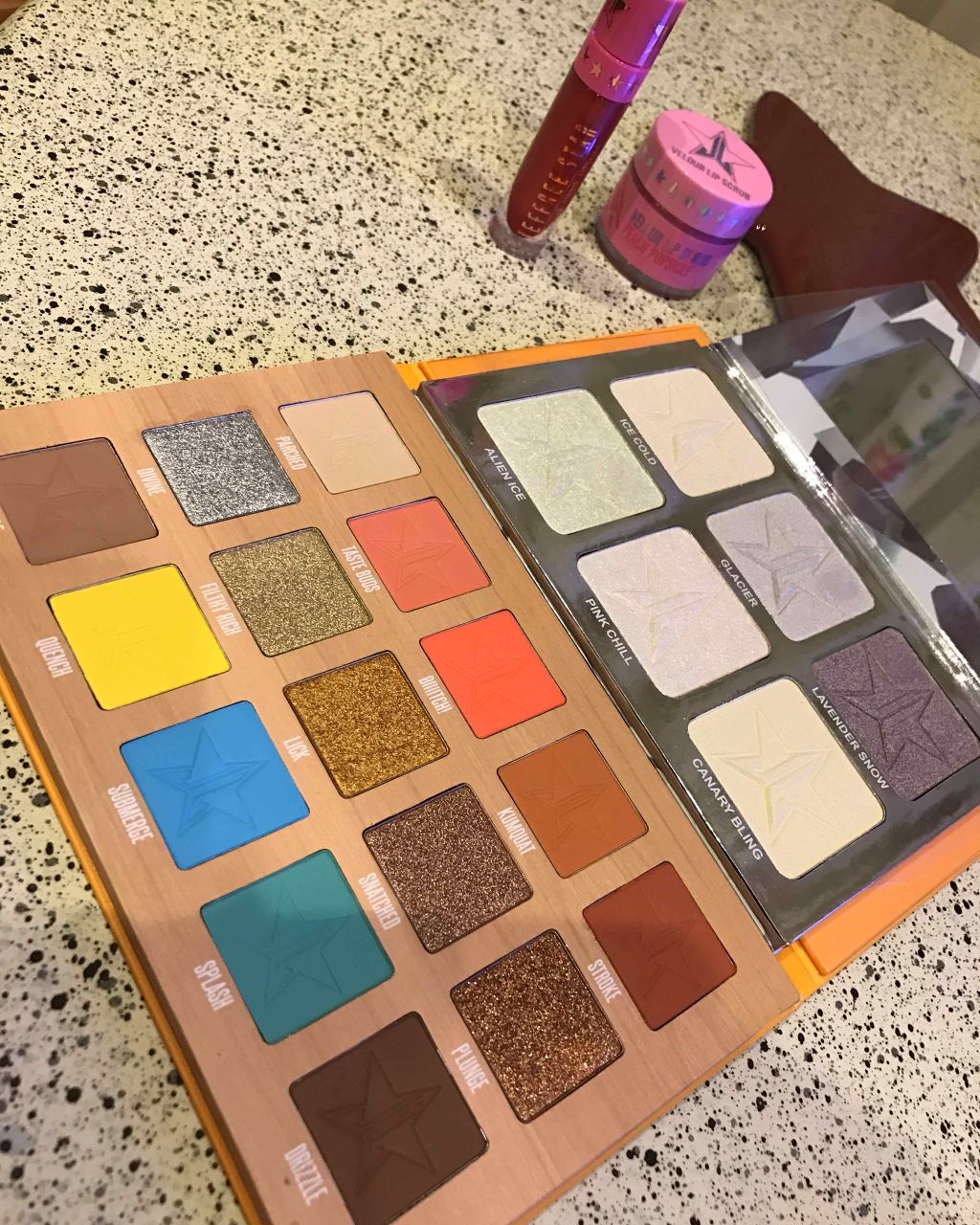 あさい on LIPS 「jeffreestartcosmeticsキマシター\(^o^..」(2枚目)