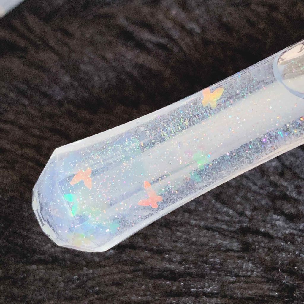 サムシングピュアブルー シマリング リップエッセンス/JILL STUART/リップケアを使ったクチコミ（2枚目）