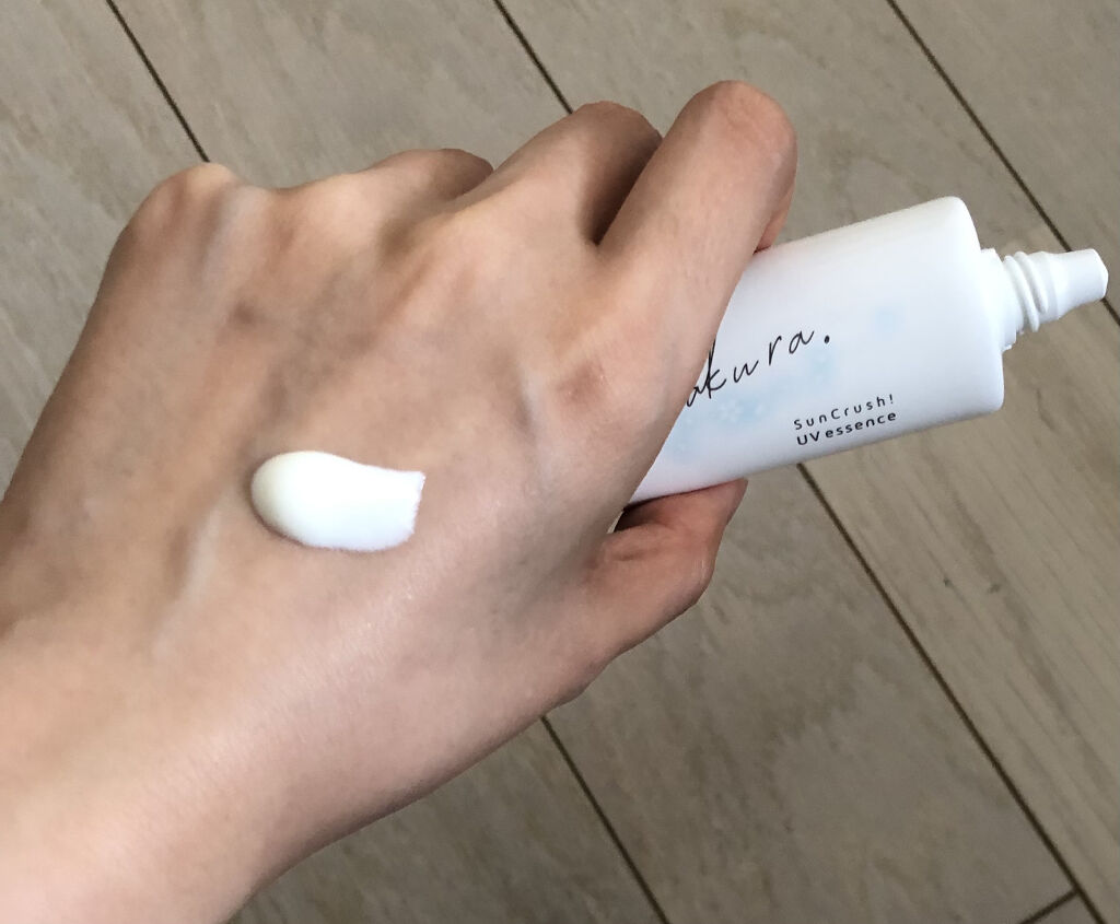 Sun Crush！UV essence 〜向日葵〜/Shiro no Sakura./日焼け止めクリームを使ったクチコミ（3枚目）