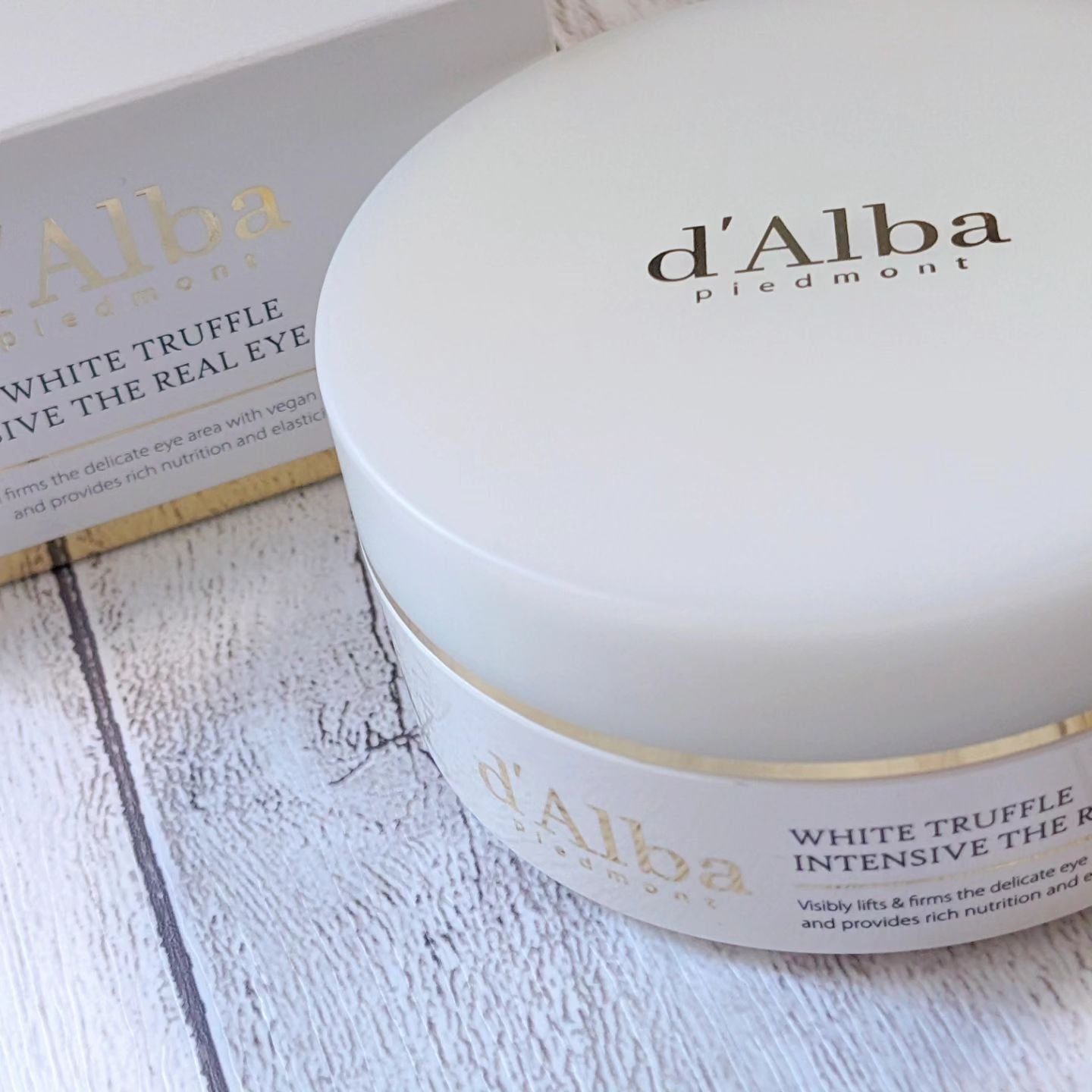 ホワイトトリュフインテンシブザリアルアイパッチ/ダルバ/アイケア・アイクリームを使ったクチコミ（1枚目）