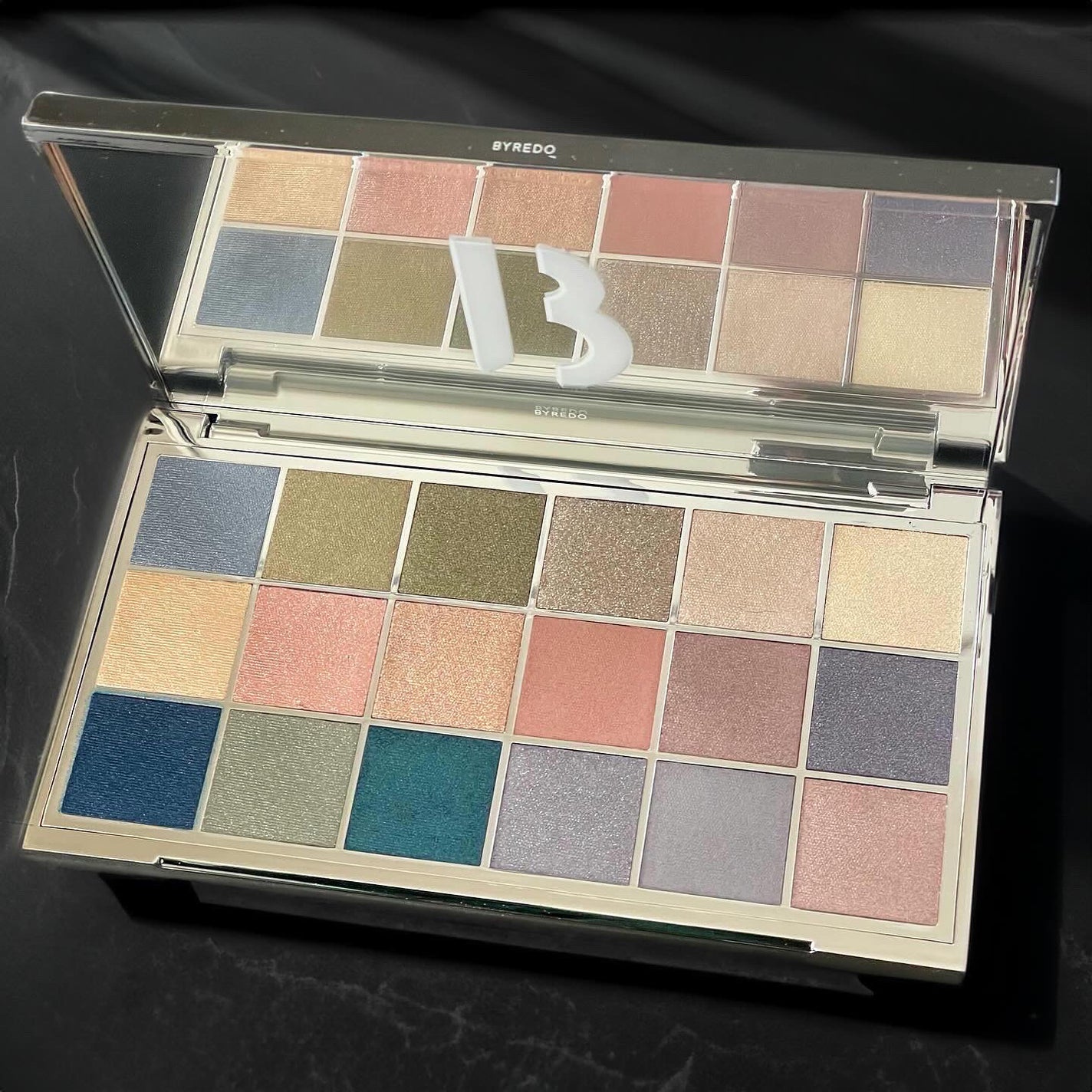 space age highlighter/Kaleidos Makeup/パウダーハイライトを使ったクチコミ(5枚目)