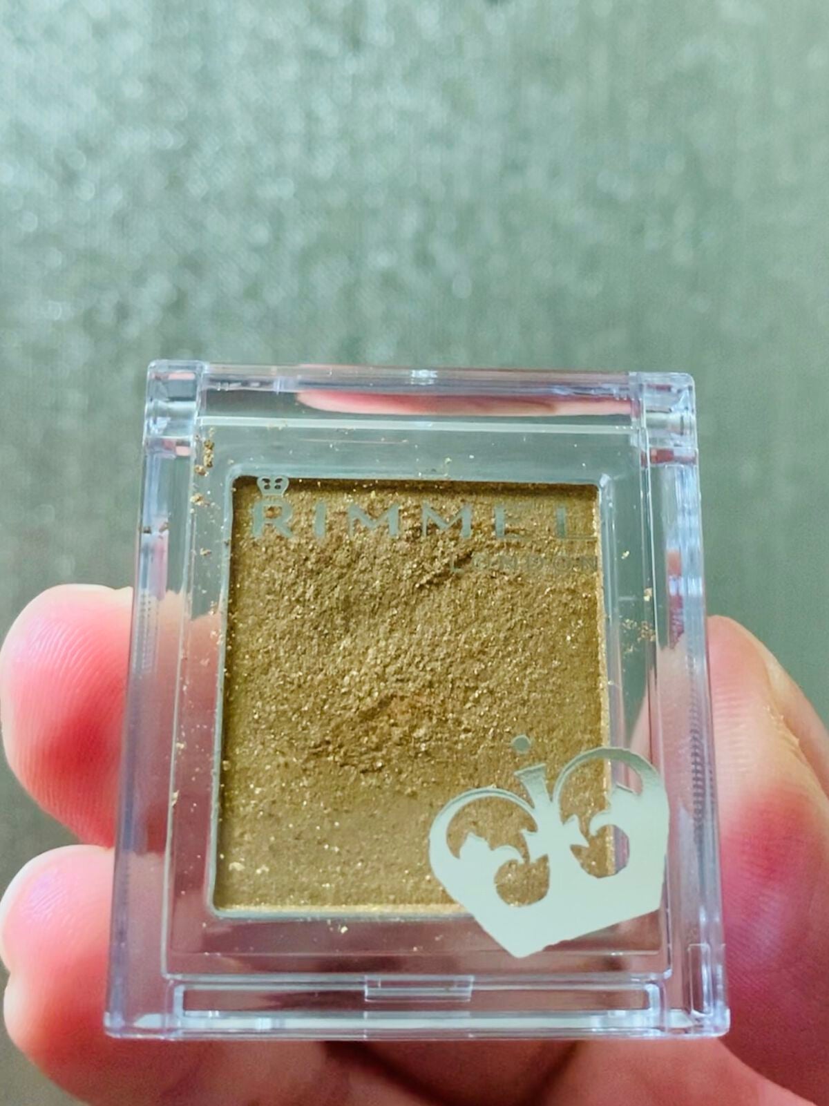 プリズム パウダーアイカラー/リンメル ロンドン/単色アイシャドウを使ったクチコミ(2枚目)