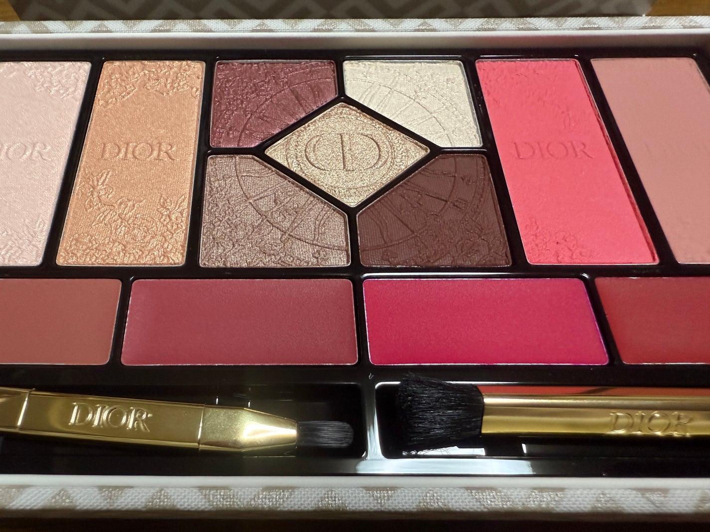 エクラン クチュール マルチユース パレット/Dior/マルチパレットを使ったクチコミ(2枚目)
