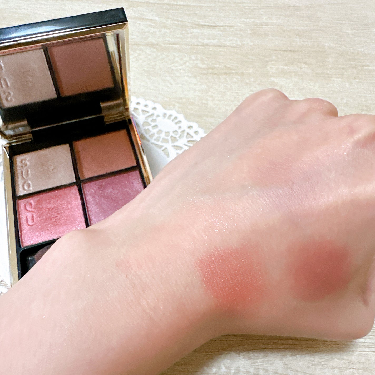 シグニチャー カラー アイズ/SUQQU/アイシャドウパレットを使ったクチコミ(3枚目)