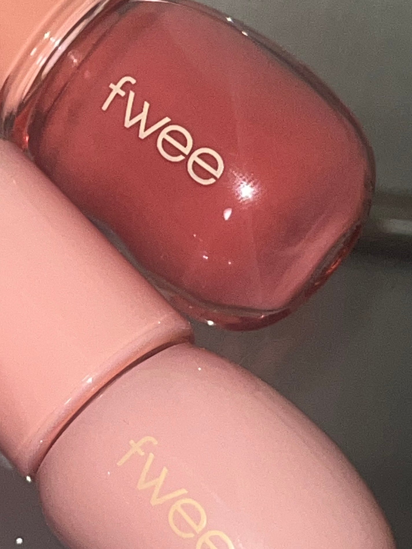 フィー 3Dボリューミンググロス/fwee/リップグロスを使ったクチコミ(2枚目)