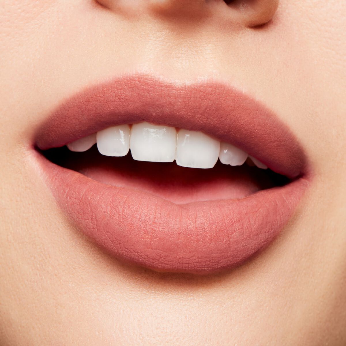 パウダー キス リキッド リップカラー デイト メイカー