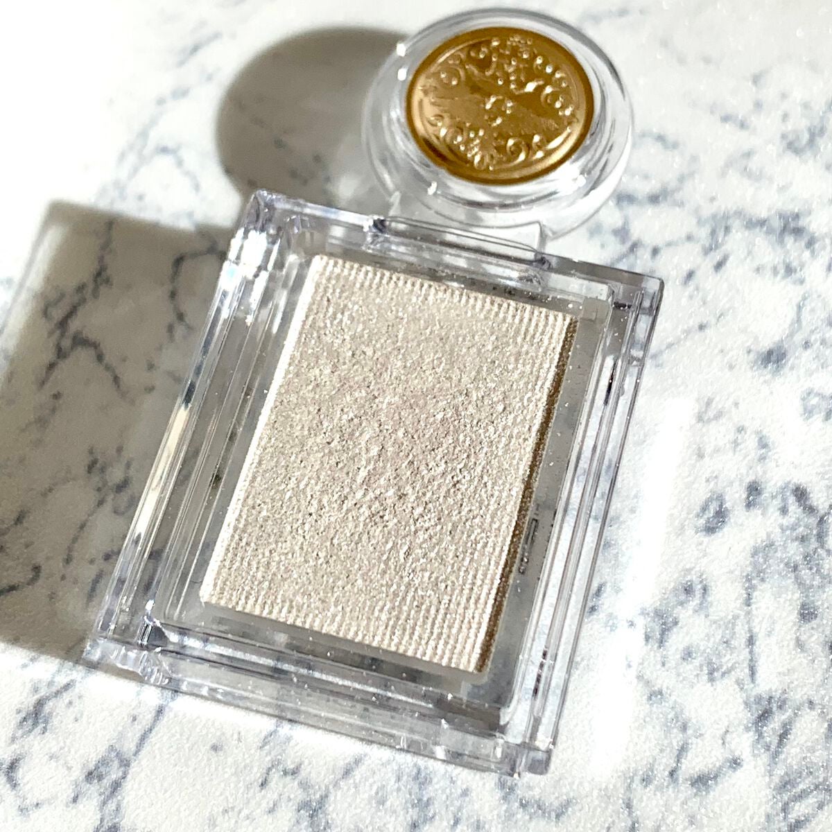 シャドーカスタマイズ/MAJOLICA MAJORCA/単色アイシャドウを使ったクチコミ(3枚目)