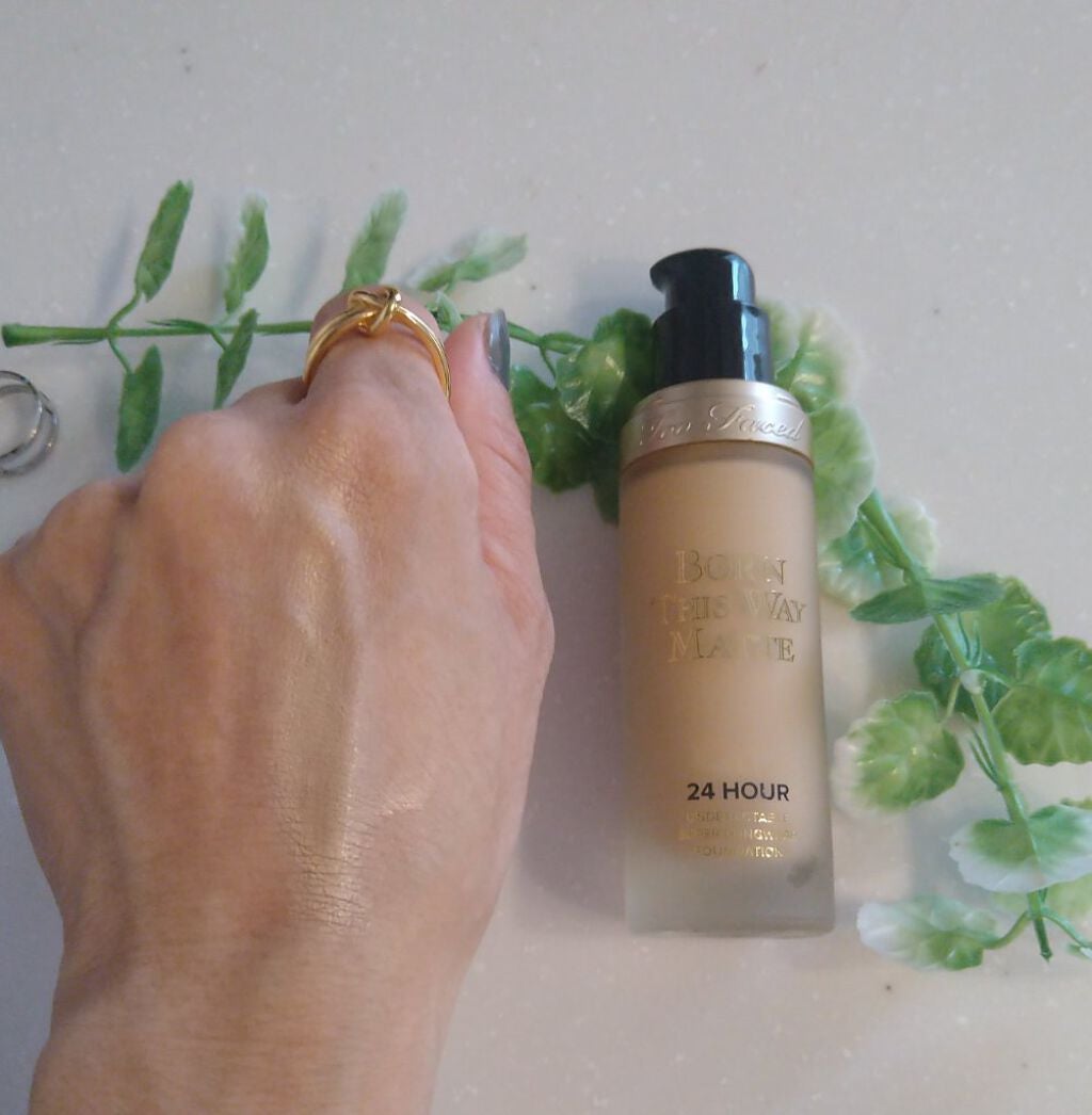 ボーン ディス ウェイ アンディテクタブル 24H マット ファンデーション/Too Faced/リキッドファンデーションを使ったクチコミ(2枚目)